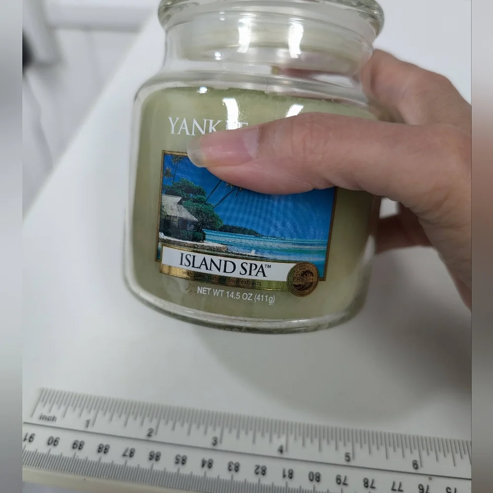 Retired Yankee candle Island Spa 14.5oz summer citrus refreshing lemon